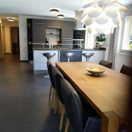 Grossenhaus, Valerian - B48655